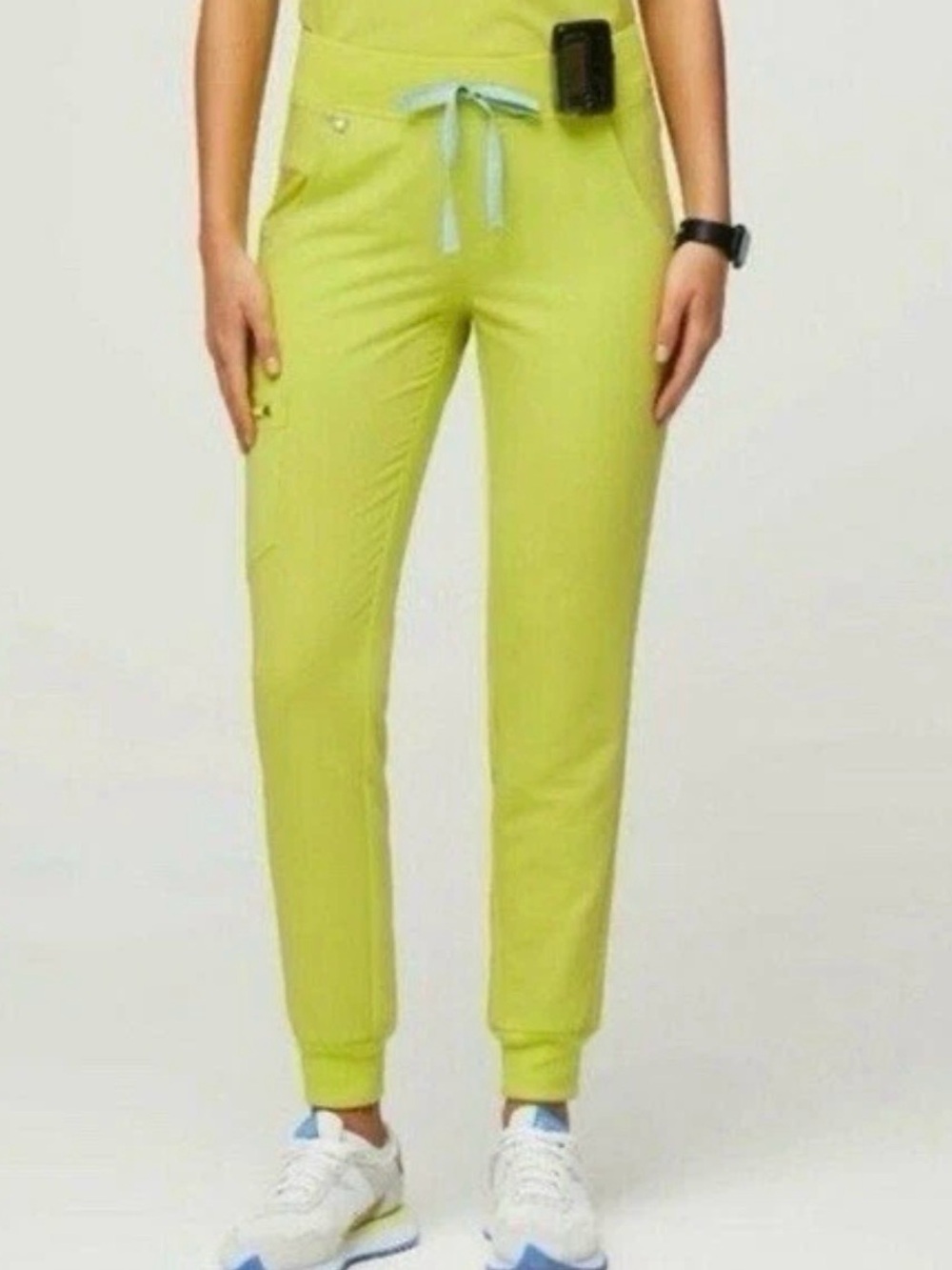 FIGS NWT Zamora 2.0 Scrub Jogger Pants Size S Citrine